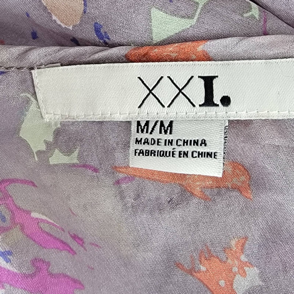 Forever 21 Silk Like material Splatter Paint - Picture 10 of 10